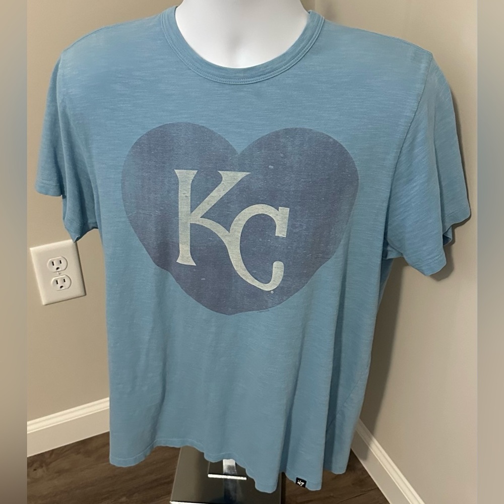 KC love tee